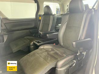 2014 Toyota Vellfire - Thumbnail