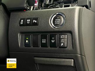 2014 Toyota Vellfire - Thumbnail
