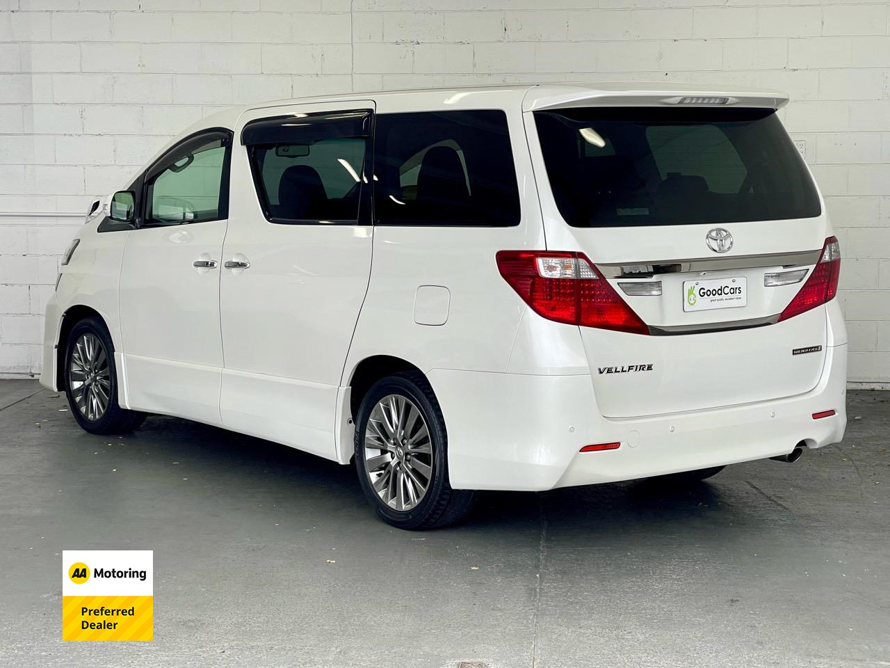 2014 Toyota Vellfire