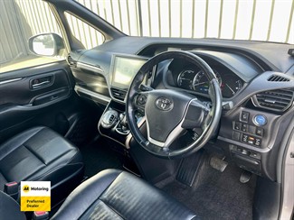 2016 Toyota ESQUIRE - Thumbnail