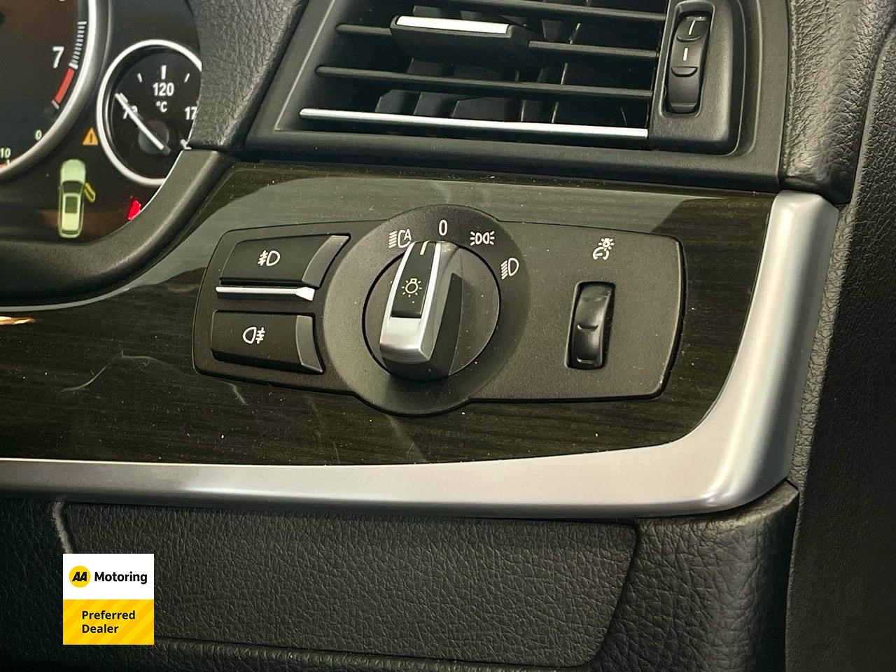 2012 BMW 523i