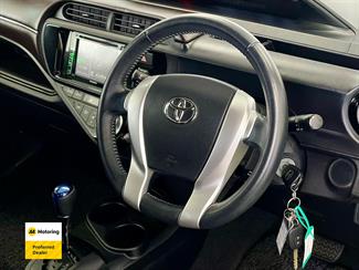 2015 Toyota AQUA - Thumbnail