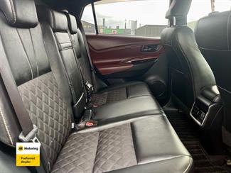 2014 Toyota HARRIER - Thumbnail