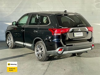 2016 Mitsubishi OUTLANDER - Thumbnail