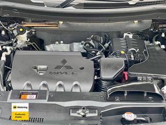 2016 Mitsubishi OUTLANDER - Thumbnail