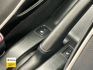 2016 Suzuki Swift - Thumbnail