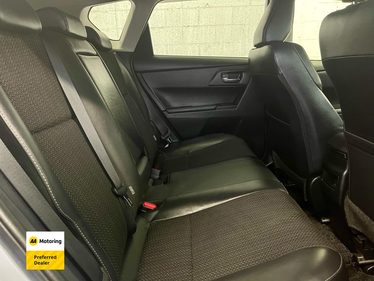 2016 Toyota AURIS