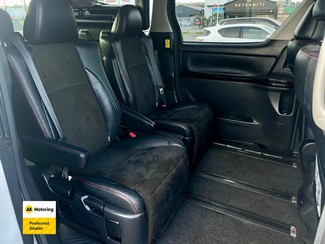 2014 Toyota Vellfire - Thumbnail