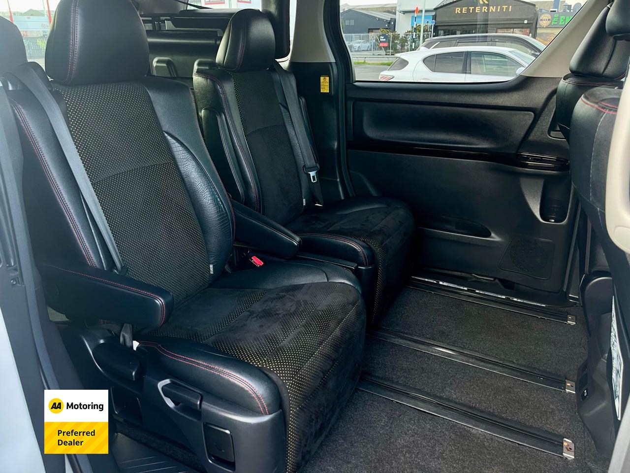2014 Toyota Vellfire