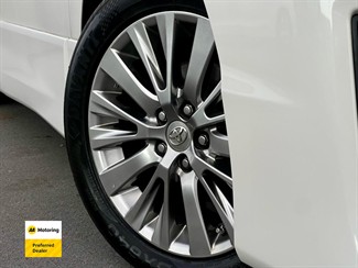 2014 Toyota Vellfire - Thumbnail