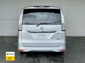 2013 Nissan Serena - Thumbnail