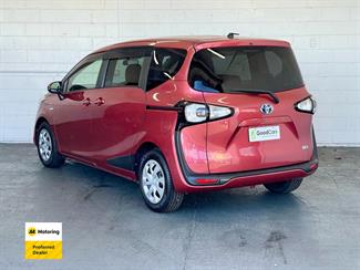 2015 Toyota Sienta - Thumbnail