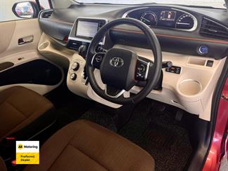 2015 Toyota Sienta - Thumbnail