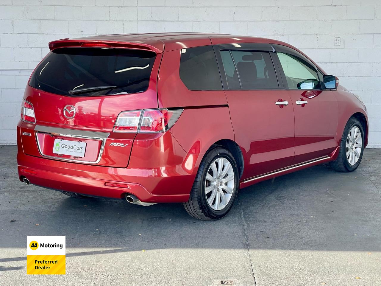 2015 Mazda MPV