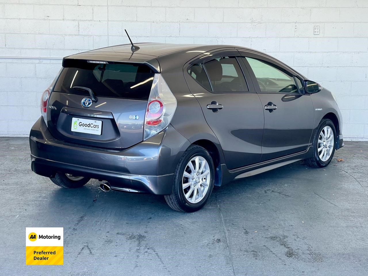 2014 Toyota AQUA