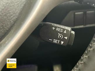 2013 Lexus CT 200h - Thumbnail