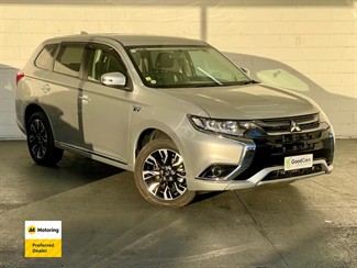 2017 Mitsubishi OUTLANDER - Thumbnail