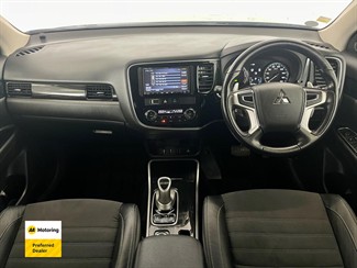 2017 Mitsubishi OUTLANDER - Thumbnail