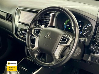 2017 Mitsubishi OUTLANDER - Thumbnail