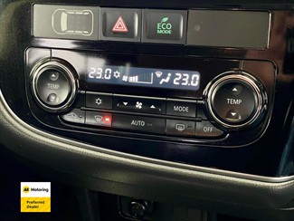 2017 Mitsubishi OUTLANDER - Thumbnail