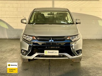 2017 Mitsubishi OUTLANDER - Thumbnail