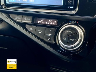 2015 Toyota AQUA - Thumbnail