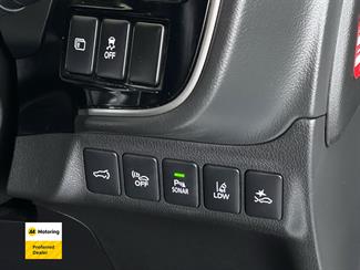 2018 Mitsubishi OUTLANDER - Thumbnail