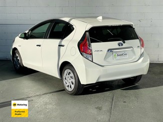 2017 Toyota AQUA - Thumbnail