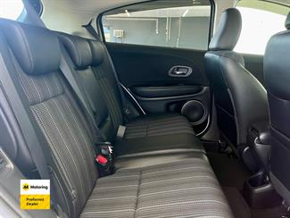 2017 Honda Vezel - Thumbnail