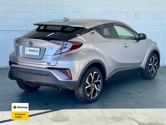 2018 Toyota C-HR - Thumbnail