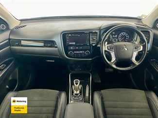 2015 Mitsubishi OUTLANDER - Thumbnail