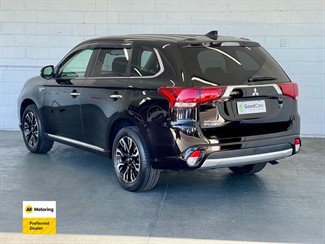 2015 Mitsubishi OUTLANDER - Thumbnail