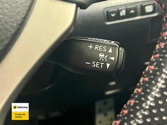 2015 Lexus IS 200t - Thumbnail