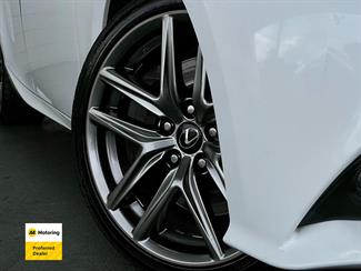 2015 Lexus IS 200t - Thumbnail