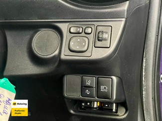2017 Toyota AQUA - Thumbnail