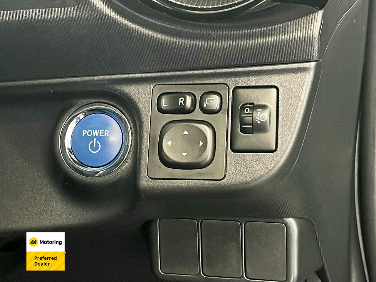 2017 Toyota AQUA