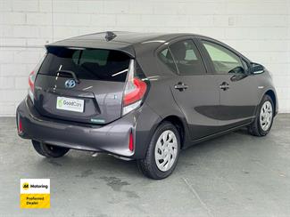 2017 Toyota AQUA - Thumbnail