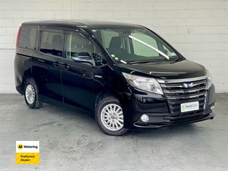 2015 Toyota Noah - Thumbnail