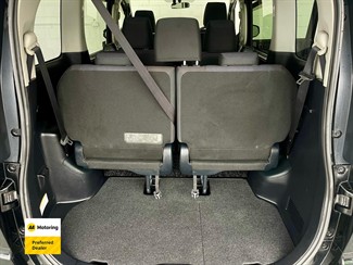 2015 Toyota Noah - Thumbnail