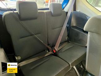 2016 Toyota Sienta - Thumbnail