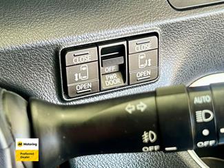 2016 Toyota Sienta - Thumbnail
