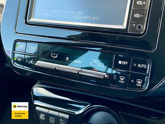 2019 Toyota PRIUS - Thumbnail