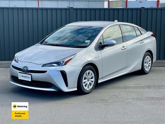 2019 Toyota PRIUS - Thumbnail