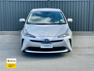 2019 Toyota PRIUS - Thumbnail