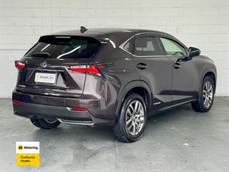 2014 Lexus NX 300h - Thumbnail