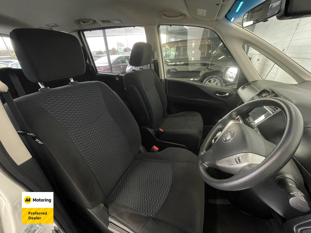 2015 Nissan Serena