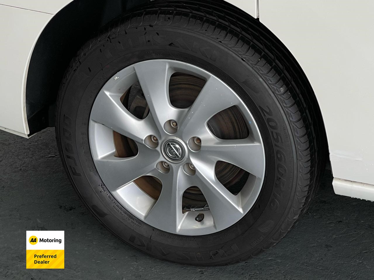 2015 Nissan Serena