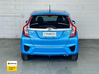 2015 Honda FIT - Thumbnail