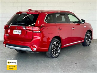 2015 Mitsubishi OUTLANDER - Thumbnail
