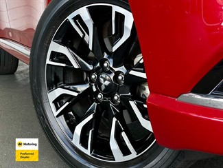 2015 Mitsubishi OUTLANDER - Thumbnail